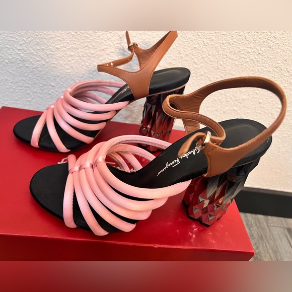 NWT Salvatore Ferragamo Amalia Pink Block X5 Heels - Picture 3 of 9